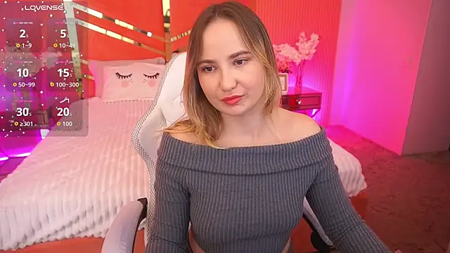 Snapshot of SofieBloom chatting on 11/06/25, 01:17 SofieBloom online show from 11/06/25, 01:17