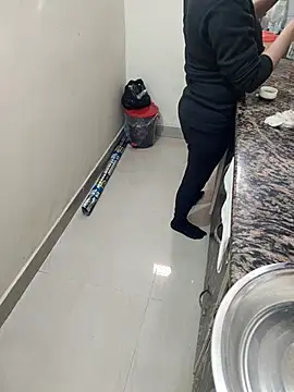 Pihu Chopra online show from 11/22/25, 03:38