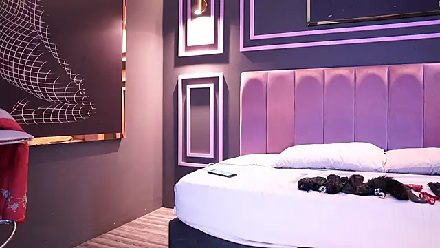 Snapshot of Roma_hells chatting on 09/27/25, 06:46 Roma hells online show from 09/27/25, 06:46