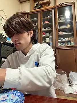 Snapshot of koushi_9213 chatting on 11/22/25, 01:26 koushi 9213 online show from 11/22/25, 01:26