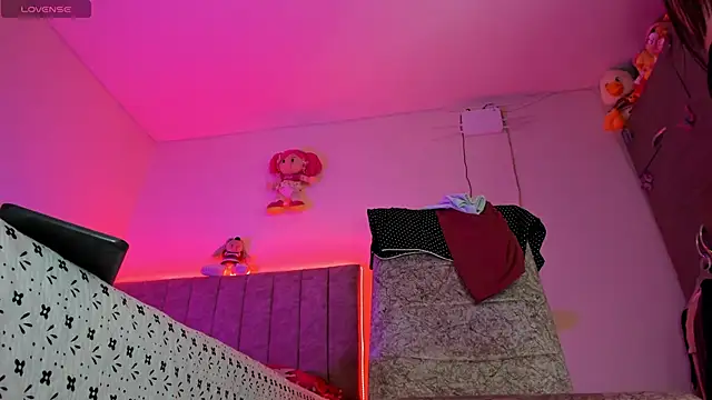 hot Dariana pantyhose online show from 04/24/26, 03:03