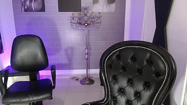 Snapshot of aleesha_cameron02 chatting on 01/17/26, 07:17 aleesha cameron02 online show from 01/17/26, 07:17