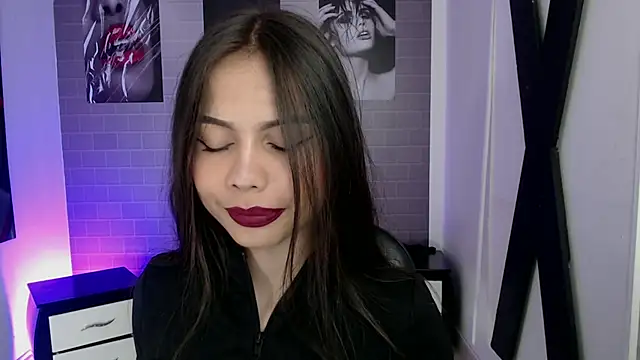 Snapshot of aleesha_cameron02 chatting on 03/04/26, 07:09 aleesha cameron02 online show from 03/04/26, 07:09