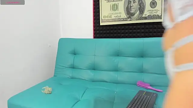 elizabeth lamer online show from 11/16/25, 07:03