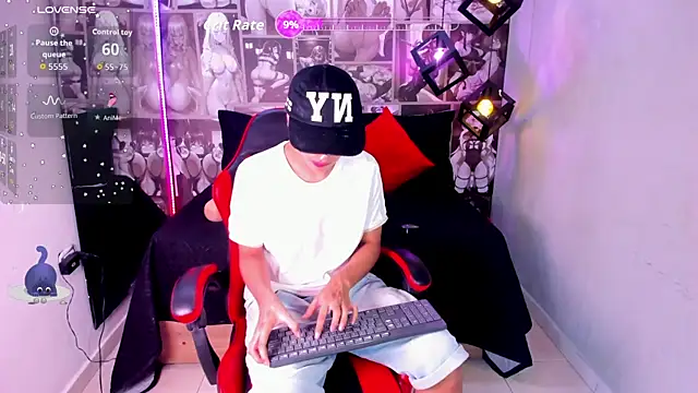 Snapshot of Enrrixxx_ chatting on 10/08/25, 12:30 Enrrixxx online show from 10/08/25, 12:30