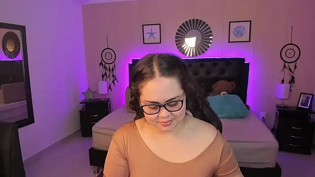 LolaVillalobos online show from 02/14/26, 12:24