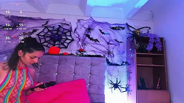 Snapshot of karol_rose chatting on 10/16/25, 10:44 karol rose online show from 10/16/25, 10:44