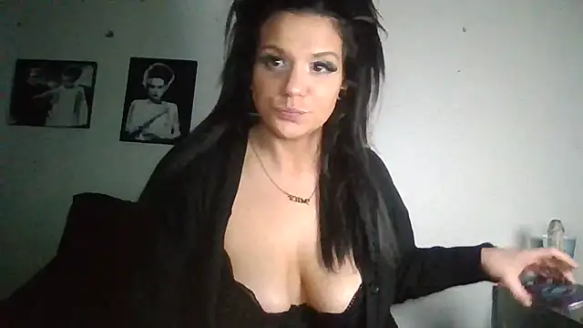 Snapshot of ovmilf chatting on 05/14/26, 05:31 ovmilf online show from 05/14/26, 05:31