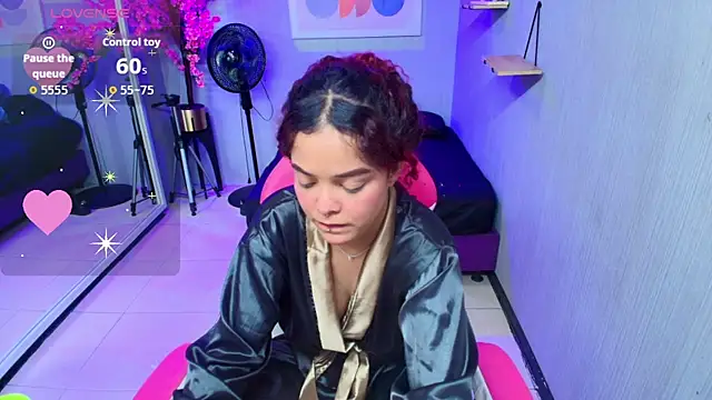 Maggy t18 online show from 10/25/25, 08:00