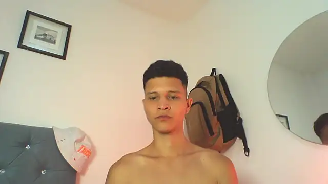 Twinkcock22 online show from 09/19/25, 12:56