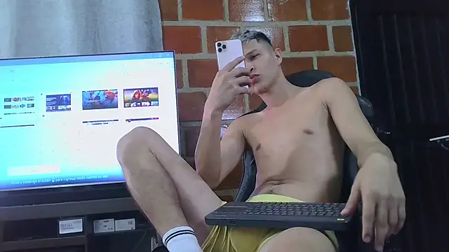 Twinkcock22 online show from 03/02/26, 04:58