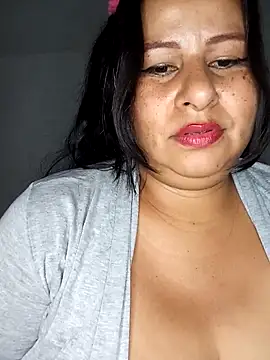 Snapshot of RosenRot07 chatting on 10/12/25, 04:06 RosenRot07 online show from 10/12/25, 04:06