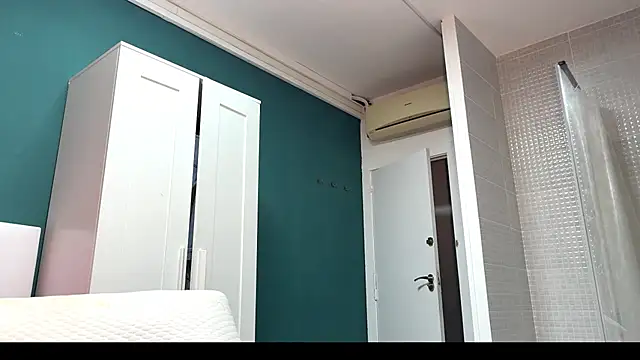 Snapshot of Valeriathonson chatting on 11/10/25, 10:53 Valeriathonson online show from 11/10/25, 10:53