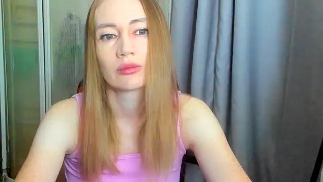 Snapshot of JessFoxxx chatting on 06/10/26, 02:12 JessFoxxx online show from 06/10/26, 02:12