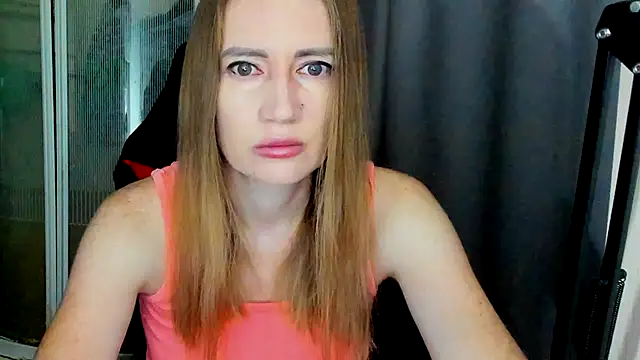 Snapshot of JessFoxxx chatting on 07/28/26, 02:40 JessFoxxx online show from 07/28/26, 02:40