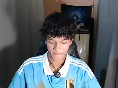 Snapshot of kenbigcockxx chatting on 10/03/25, 03:25 kenbigcockxx online show from 10/03/25, 03:25