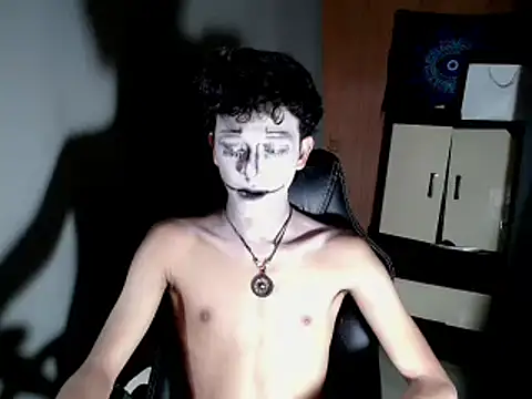 Snapshot of kenbigcockxx chatting on 11/01/25, 04:20 kenbigcockxx online show from 11/01/25, 04:20