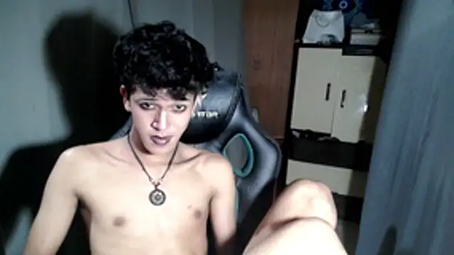 Snapshot of kenbigcockxx chatting on 11/09/25, 06:06 kenbigcockxx online show from 11/09/25, 06:06