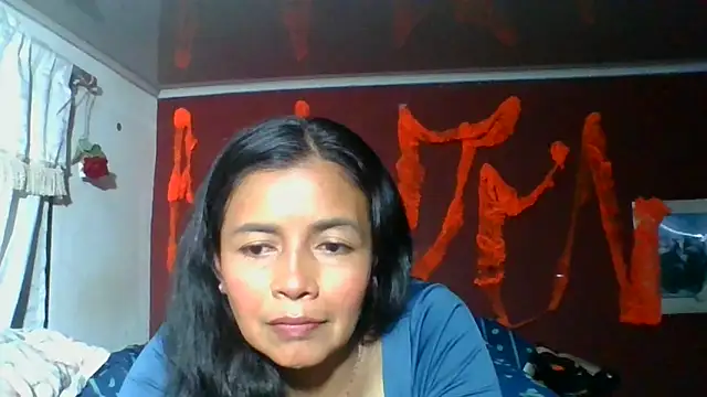 Snapshot of DianaOchoa_ chatting on 10/25/25, 03:14 DianaOchoa online show from 10/25/25, 03:14
