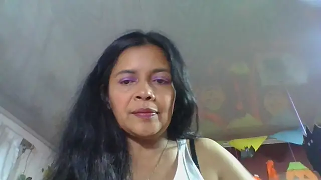 Snapshot of DianaOchoa_ chatting on 11/02/25, 04:37 DianaOchoa online show from 11/02/25, 04:37