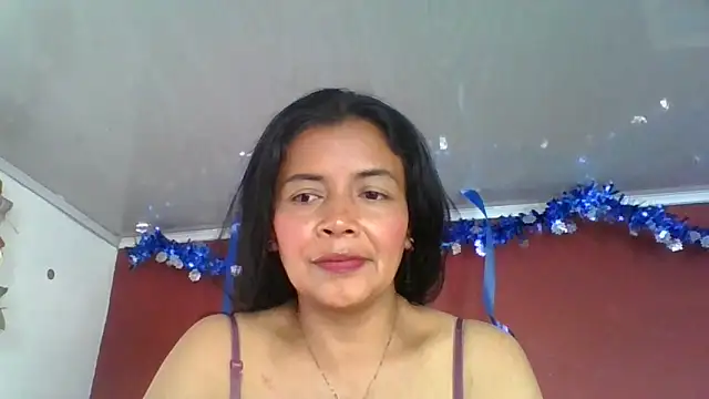 Snapshot of DianaOchoa_ chatting on 11/21/25, 08:07 DianaOchoa online show from 11/21/25, 08:07