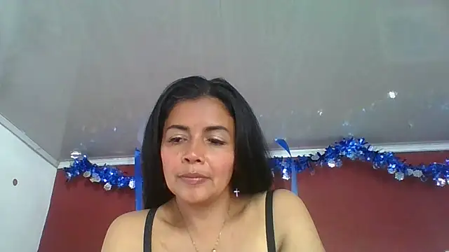 Snapshot of DianaOchoa_ chatting on 11/28/25, 07:49 DianaOchoa online show from 11/28/25, 07:49