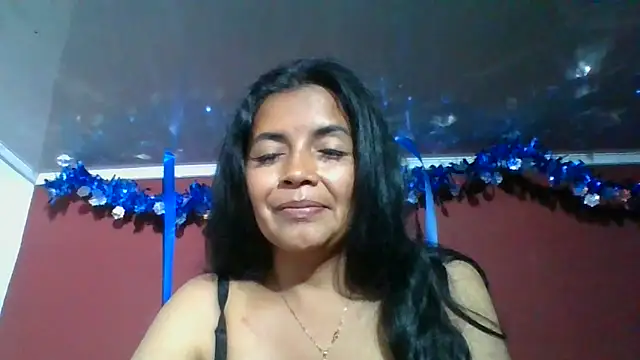 Snapshot of DianaOchoa_ chatting on 11/30/25, 02:48 DianaOchoa online show from 11/30/25, 02:48