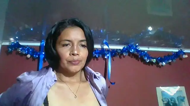 Snapshot of DianaOchoa_ chatting on 12/02/25, 03:56 DianaOchoa online show from 12/02/25, 03:56