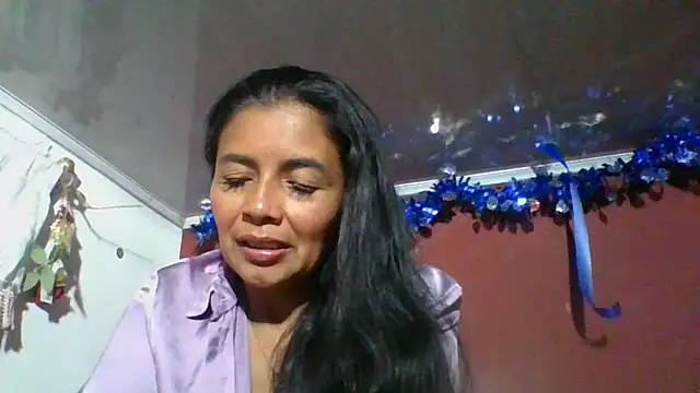 Snapshot of DianaOchoa_ chatting on 12/03/25, 04:09 DianaOchoa online show from 12/03/25, 04:09