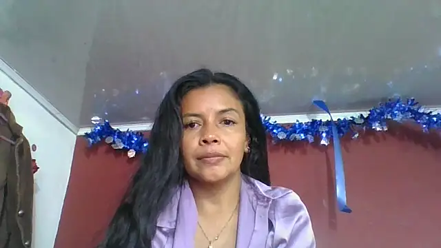 Snapshot of DianaOchoa_ chatting on 12/16/25, 07:41 DianaOchoa online show from 12/16/25, 07:41