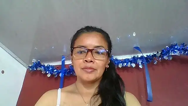 Snapshot of DianaOchoa_ chatting on 01/09/26, 07:48 DianaOchoa online show from 01/09/26, 07:48