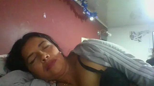 Snapshot of DianaOchoa_ chatting on 02/18/26, 09:27 DianaOchoa online show from 02/18/26, 09:27