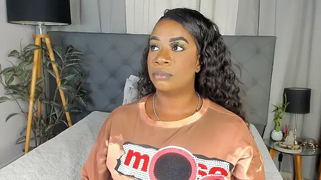 Keily-w online show from 11/17/25, 08:36