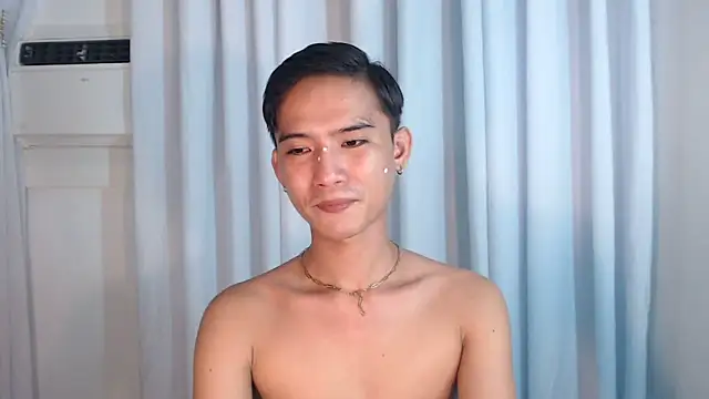 Snapshot of asian_dai chatting on 11/25/25, 11:10 asian dai online show from 11/25/25, 11:10