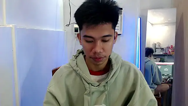 Snapshot of Ur_pinoyhotbrix chatting on 09/23/25, 10:13 Ur pinoyhotbrix online show from 09/23/25, 10:13