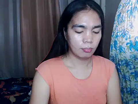 Snapshot of Simple_Martina chatting on 10/02/25, 12:39 Simple Martina online show from 10/02/25, 12:39