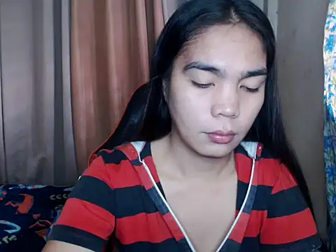 Snapshot of Simple_Martina chatting on 10/06/25, 01:25 Simple Martina online show from 10/06/25, 01:25