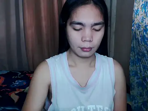 Snapshot of Simple_Martina chatting on 10/11/25, 01:27 Simple Martina online show from 10/11/25, 01:27