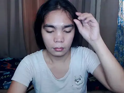 Snapshot of Simple_Martina chatting on 10/15/25, 01:39 Simple Martina online show from 10/15/25, 01:39