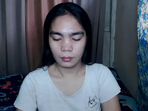 Snapshot of Simple_Martina chatting on 10/21/25, 02:12 Simple Martina online show from 10/21/25, 02:12