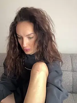 Snapshot of goodgirldevil chatting on 11/13/25, 11:09 goodgirldevil online show from 11/13/25, 11:09