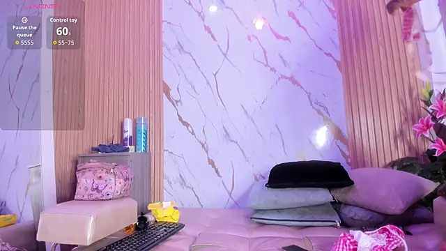 Snapshot of Eva_Johnss chatting on 11/29/25, 12:30 Eva Johnss online show from 11/29/25, 12:30