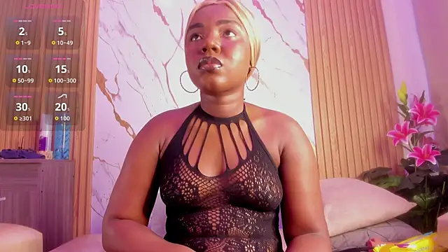 Snapshot of Eva_Johnss chatting on 12/02/25, 12:43 Eva Johnss online show from 12/02/25, 12:43