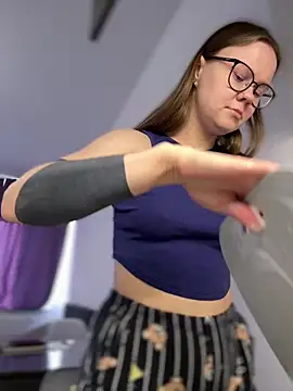  CherryBloom  online show from 04/14/26, 06:19