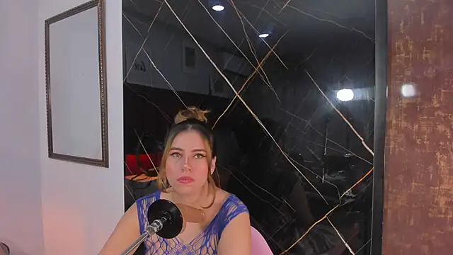 abby blond  online show from 09/09/25, 12:26