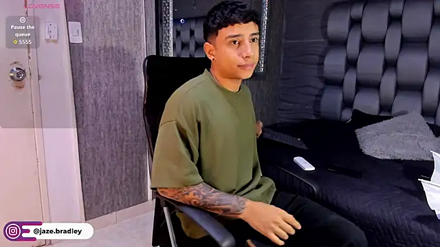 Snapshot of jaze_bradley chatting on 09/20/25, 11:22 jaze bradley online show from 09/20/25, 11:22