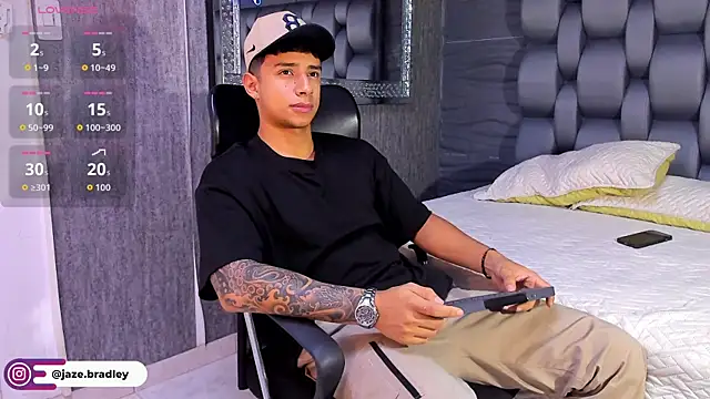 Snapshot of jaze_bradley chatting on 09/24/25, 11:24 jaze bradley online show from 09/24/25, 11:24