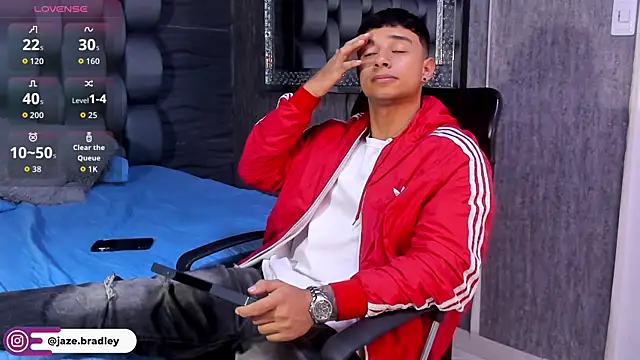 Snapshot of jaze_bradley chatting on 09/30/25, 11:37 jaze bradley online show from 09/30/25, 11:37