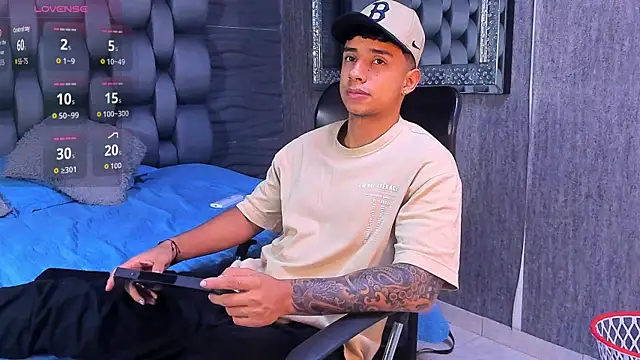 Snapshot of jaze_bradley chatting on 10/01/25, 11:38 jaze bradley online show from 10/01/25, 11:38