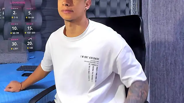 Snapshot of jaze_bradley chatting on 10/06/25, 11:18 jaze bradley online show from 10/06/25, 11:18